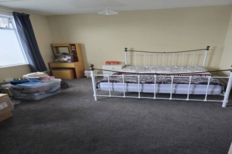 Photo of property in 80 Queens Drive, Lyall Bay, Wellington, 6022