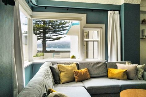 Photo of property in Sunhaven Flats, 262 Oriental Parade, Oriental Bay, Wellington, 6011