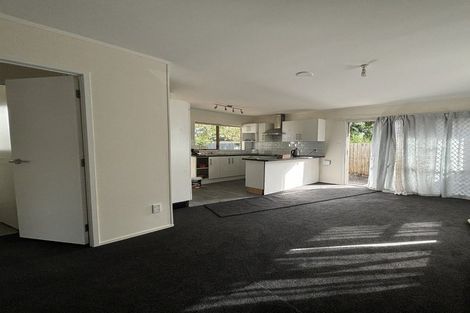 Photo of property in 2/515 Weymouth Road, Weymouth, Auckland, 2103