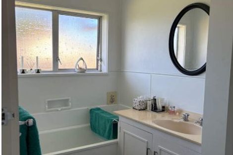 Photo of property in 3 Hilton Road, St Andrews, Hamilton, 3200