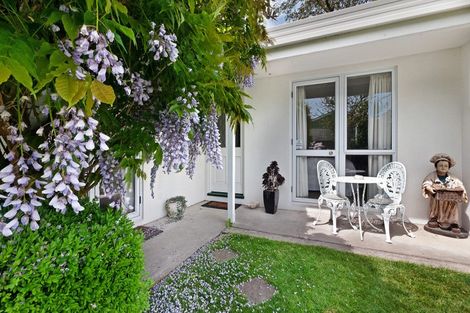 Photo of property in 1/80a Nortons Road, Avonhead, Christchurch, 8042