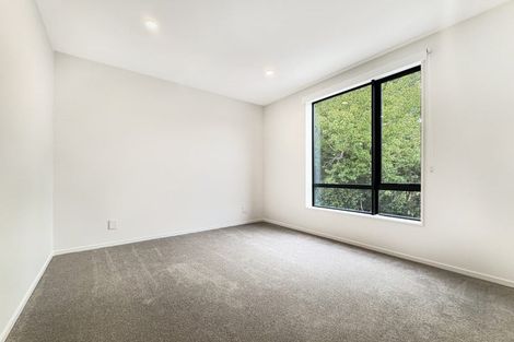 Photo of property in 19c Pavola Grove, Glenfield, Auckland, 0629