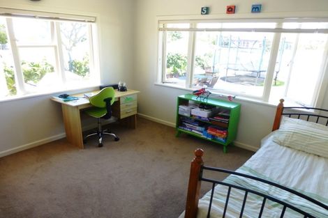 Photo of property in 6 Nelson Avenue, Northcote Point, Auckland, 0627