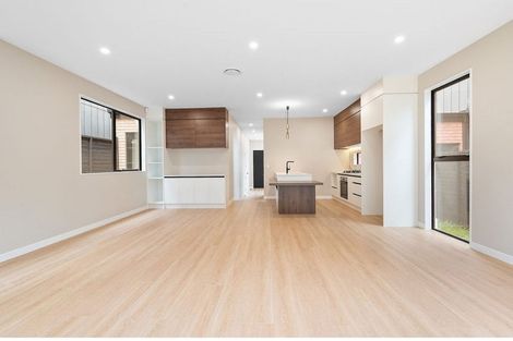 Photo of property in 21 Pohewa Road, Silverdale, 0932