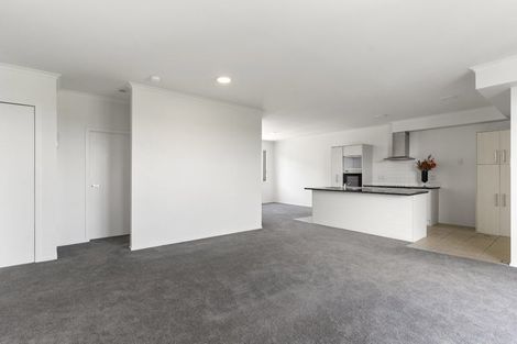 Photo of property in 9/130 Stancombe Road, Flat Bush, Auckland, 2016