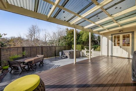 Photo of property in 192a Mangorei Road, Merrilands, New Plymouth, 4312