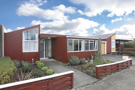 Photo of property in 12 Totara Street, Marton, 4710