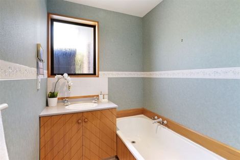 Photo of property in 1/6 Calverton Place, Halswell, Christchurch, 8025