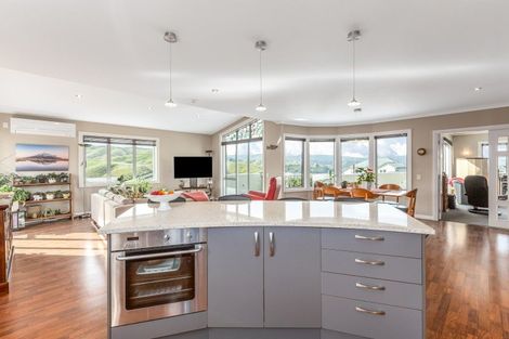 Photo of property in 3 Pendennis Point, Camborne, Porirua, 5026