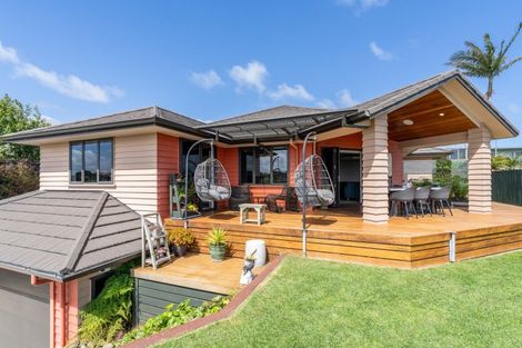 Photo of property in 10 Mahana Place, Raglan, 3225