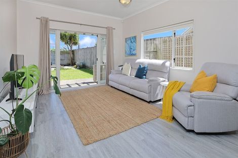 Photo of property in 36 Mulvaney Crescent, Henderson, Auckland, 0612
