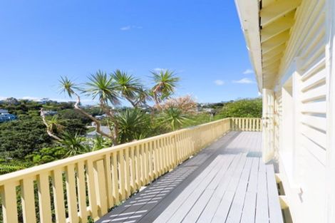 Photo of property in 6 Thorby Street, Northland, Wellington, 6012