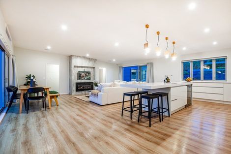 Photo of property in 136 Endeavour Drive, Whitby, Porirua, 5024