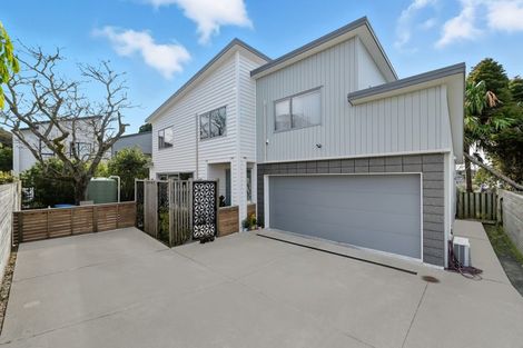 Photo of property in 32b Tirimoana Road, Te Atatu South, Auckland, 0602
