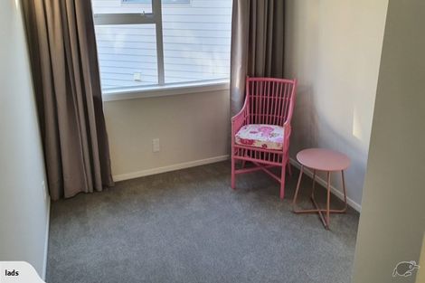 Photo of property in 7/20 Glanmire Road, Newlands, Wellington, 6037