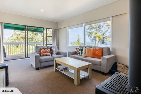 Photo of property in 21a Cleve Road, Green Bay, Auckland, 0604