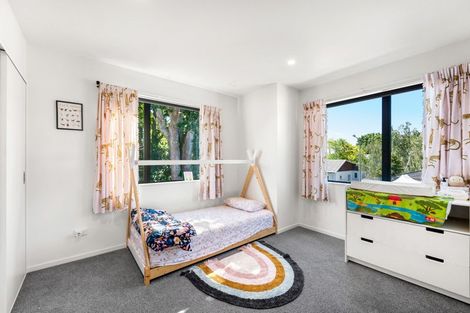Photo of property in 8a Roys Road, Weymouth, Auckland, 2103