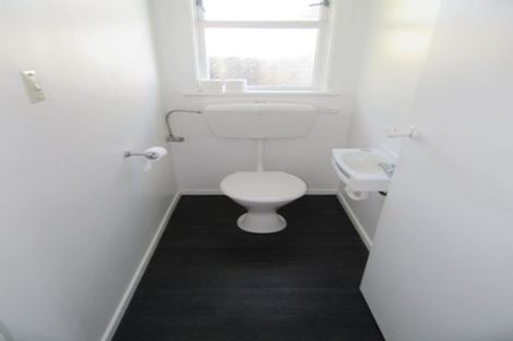 Photo of property in 10 Waipounamu Drive, Kelson, Lower Hutt, 5010