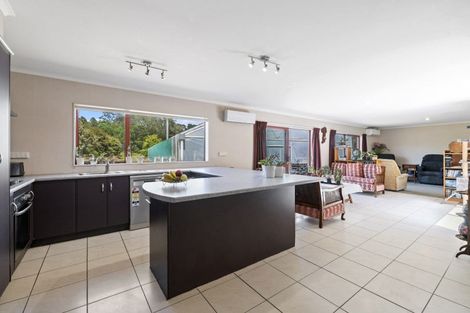 Photo of property in 1370 East Coast Road, Redvale, Albany, 0794