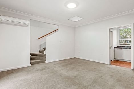 Photo of property in 112 Clyde Road, Ilam, Christchurch, 8041