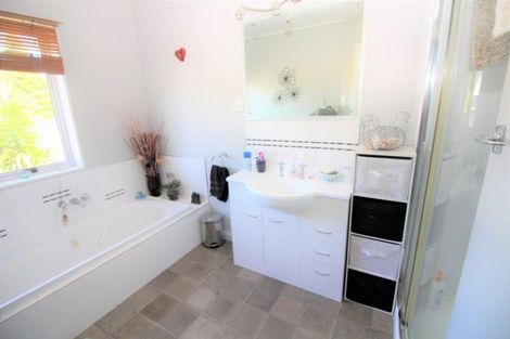 Photo of property in 3 George Street, Dannevirke, 4930