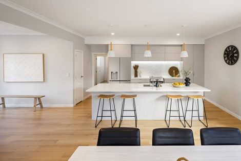 Photo of property in 82 Grey Street, Cambridge, 3434