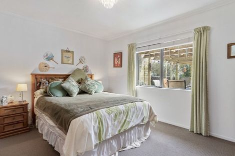 Photo of property in 13 Tararua Crescent, Carterton, 5713