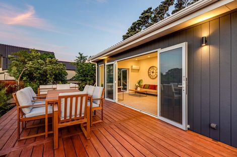 Photo of property in 67 Renown Road, Raumati South, Paraparaumu, 5032