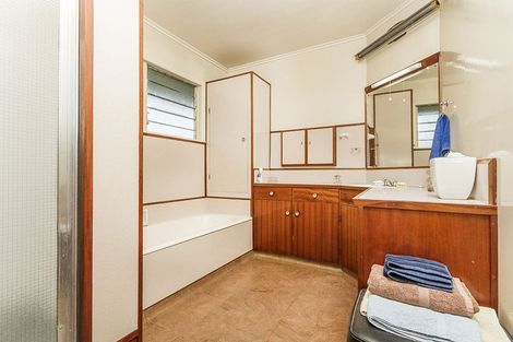 Photo of property in 310 Hurstmere Road, Takapuna, Auckland, 0622