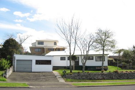 Photo of property in 4 Winstone Place, Highlands Park, New Plymouth, 4312