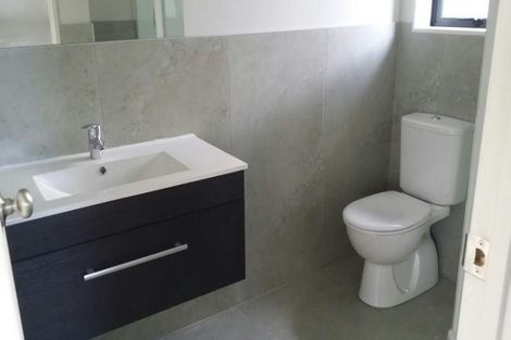 Photo of property in 12 Regency Place, Sunnynook, Auckland, 0632