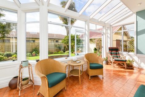 Photo of property in 15 Annandale Avenue, Takaro, Palmerston North, 4410