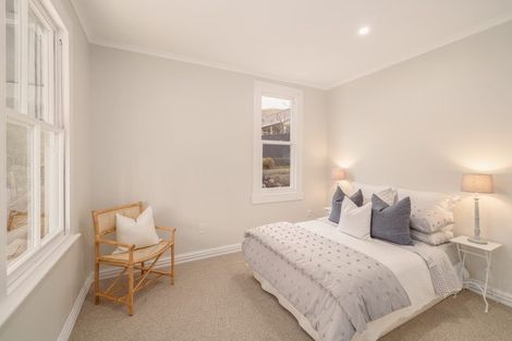 Photo of property in 37 Port Hills Road, Heathcote Valley, Christchurch, 8022