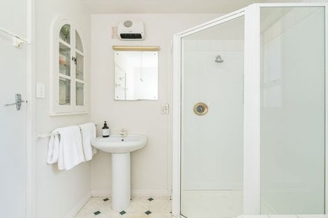 Photo of property in 10 Kinmont Crescent, Kinmont Park, Mosgiel, 9024