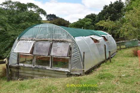 Photo of property in 318 Franklin Road, Paparoa, 0571