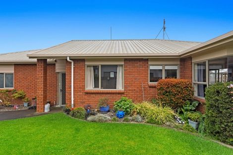 Photo of property in 13 Edgewater Grove, Whakatane, 3120