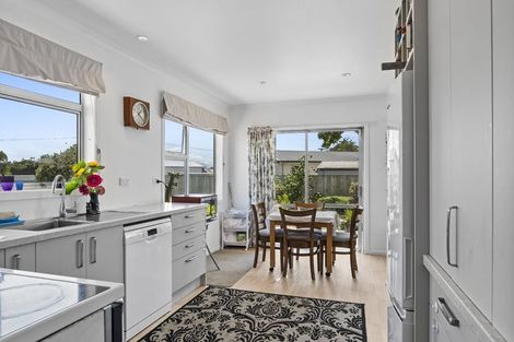 Photo of property in 32 Grey Street, Normanby, Hawera, 4614