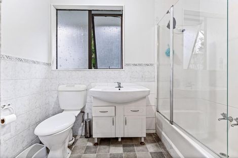 Photo of property in 6 Crosby Road, West Harbour, Auckland, 0618