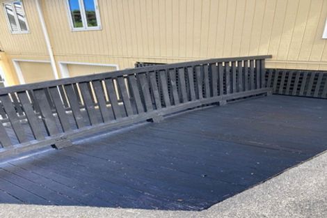 Photo of property in 2/39 Onslow Road, Khandallah, Wellington, 6035