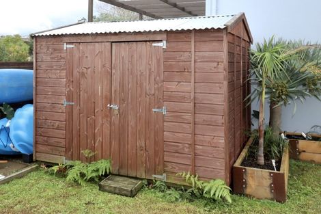 Photo of property in 11f Clearwater Cove, West Harbour, Auckland, 0618