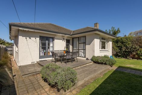 Photo of property in 12 Angela Street, Upper Riccarton, Christchurch, 8041