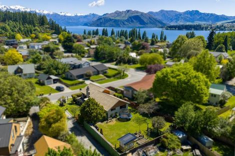 Photo of property in 3 Heuchan Lane, Wanaka, 9305
