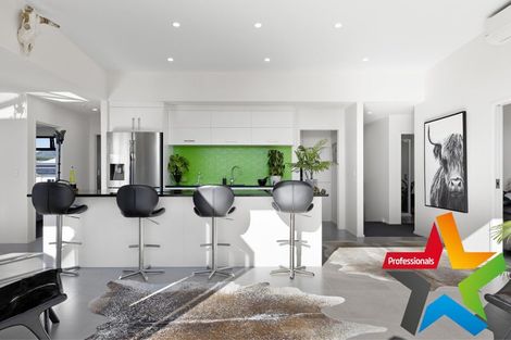 Photo of property in 10 Tuhua Close, Wharewaka, Taupo, 3330