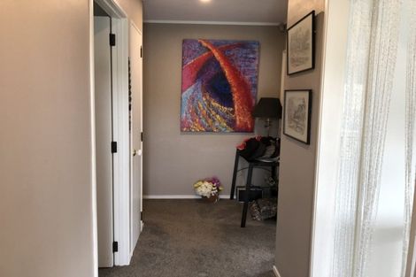 Photo of property in 1/81 Aviemore Drive, Highland Park, Auckland, 2010