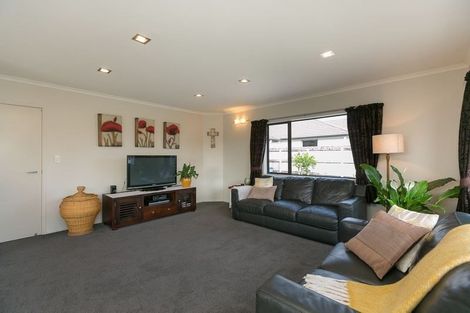 Photo of property in 5d James Drive, Bell Block, New Plymouth, 4312