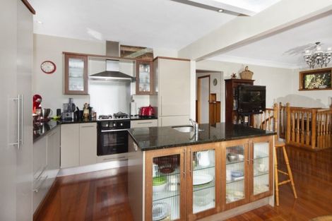 Photo of property in 69 Kohu Road, Titirangi, Auckland, 0604