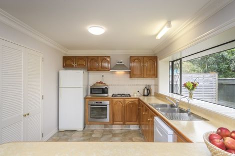 Photo of property in 18 Hanmer Place, Highbury, Palmerston North, 4412