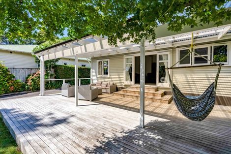 Photo of property in 192 Tukapa Street, Westown, New Plymouth, 4310