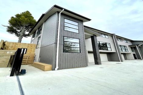 Photo of property in 248a Whitney Street, Blockhouse Bay, Auckland, 0600