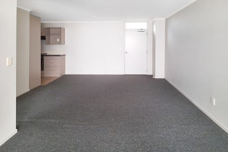 Photo of property in 3v/1 Wadier Place, Henderson, Auckland, 0610